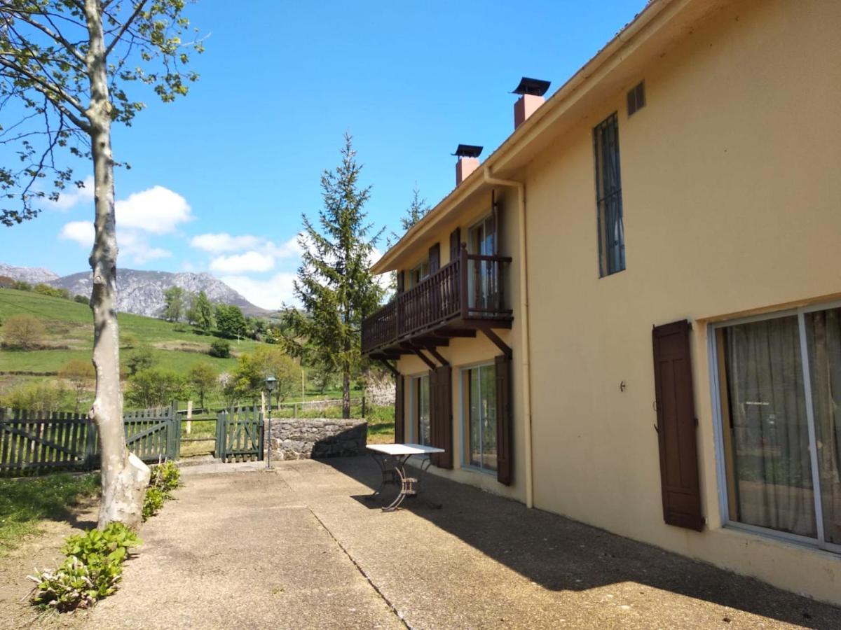 Country house Casa Oriental Cereceda (Asturias)